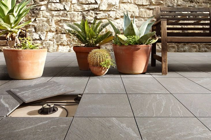 Carrelage aspect pierre naturelle gris